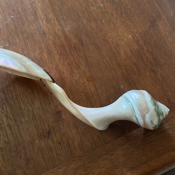 Vintage Mother Of Pearl Sculpted Caviar Spoon - Picture 8 of 8